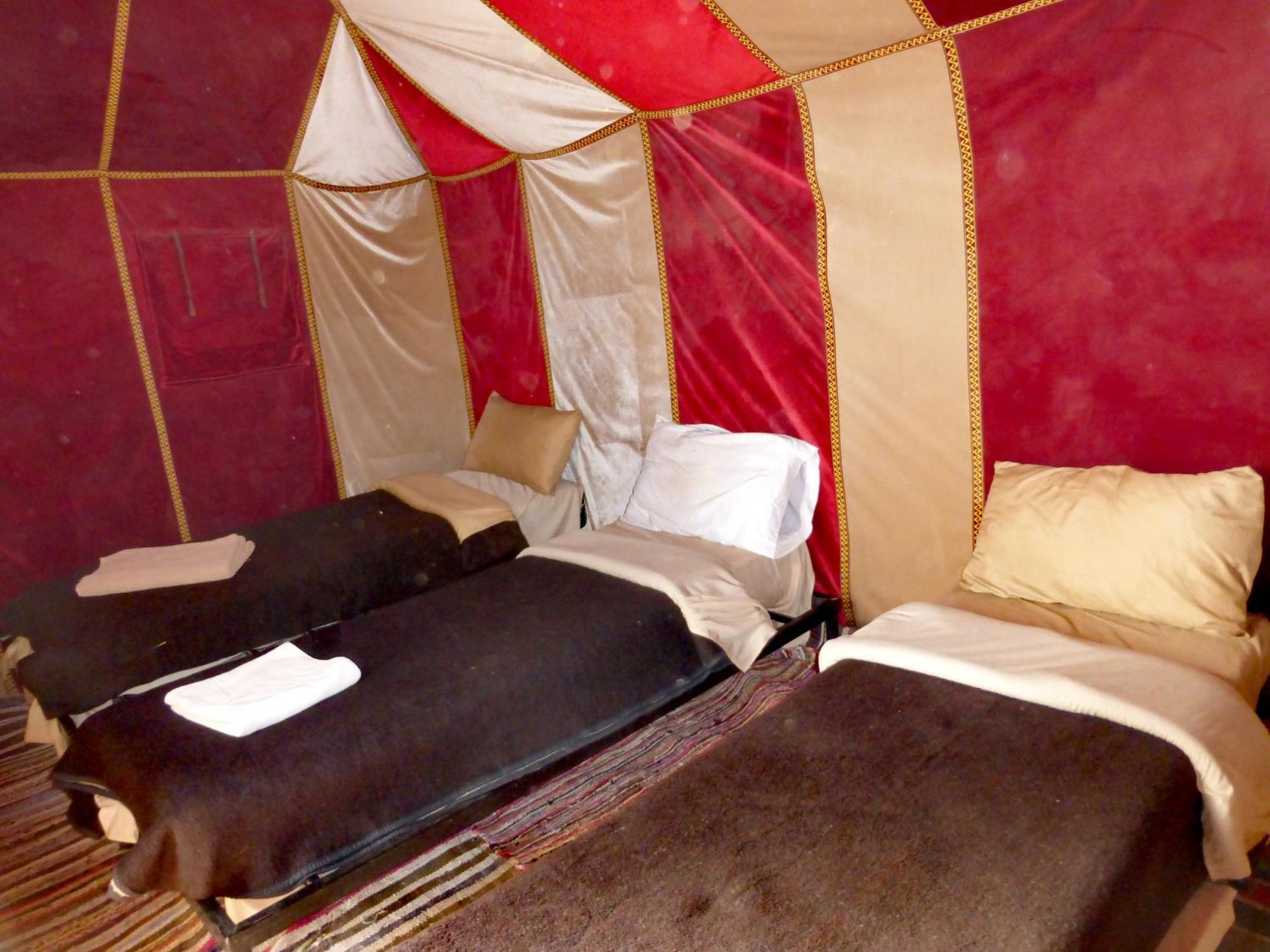 Luxury tent Majestic Mirage Camp